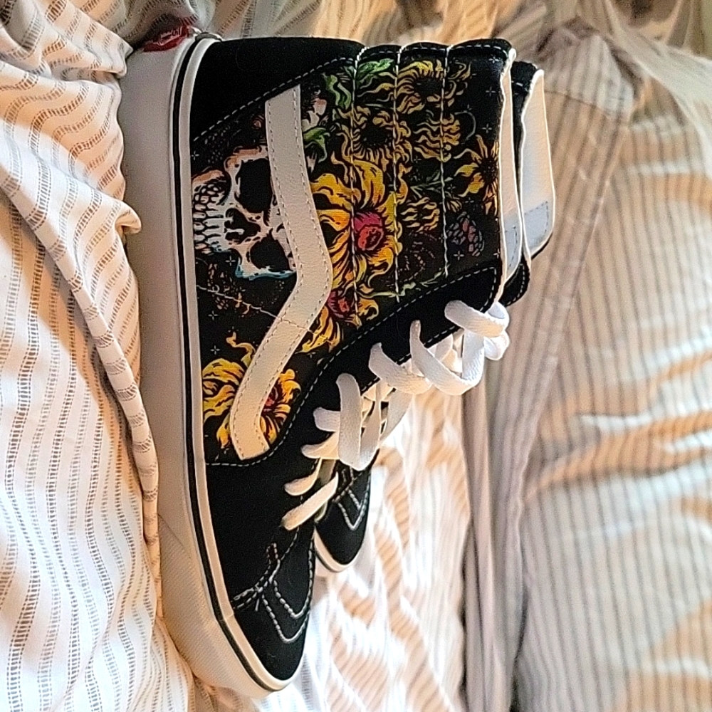 Vans High Tops Sk8-hi - New